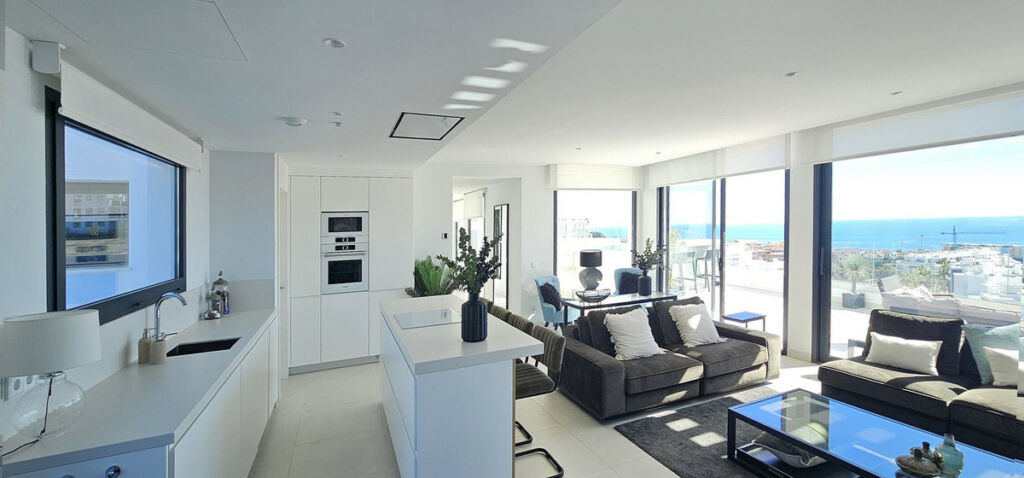 Penthouse Fuengirola Málaga - image 3