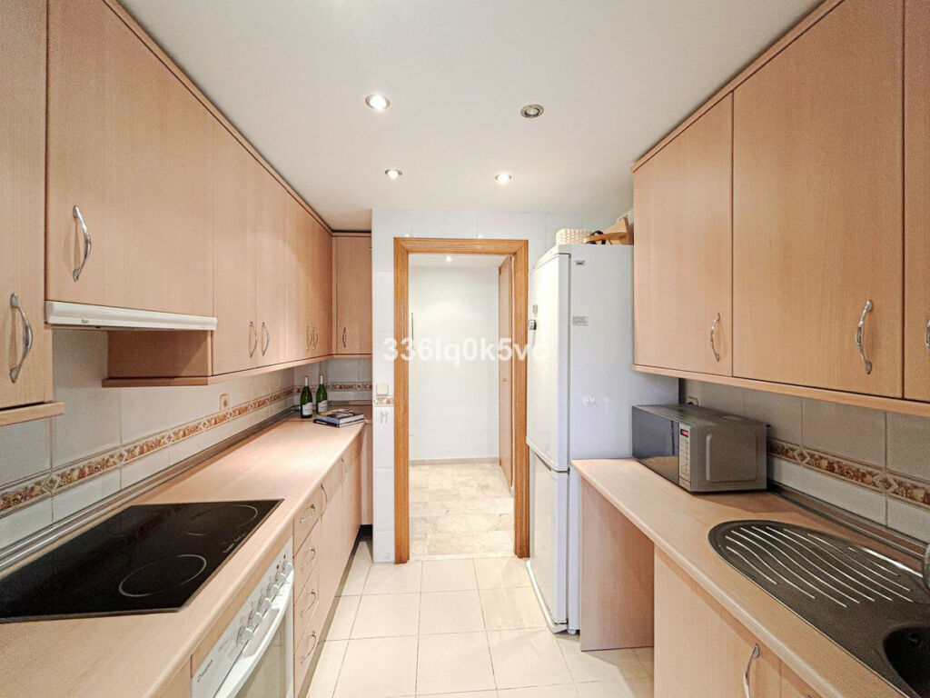 Middle Floor Apartment Benahavís Málaga - image 3