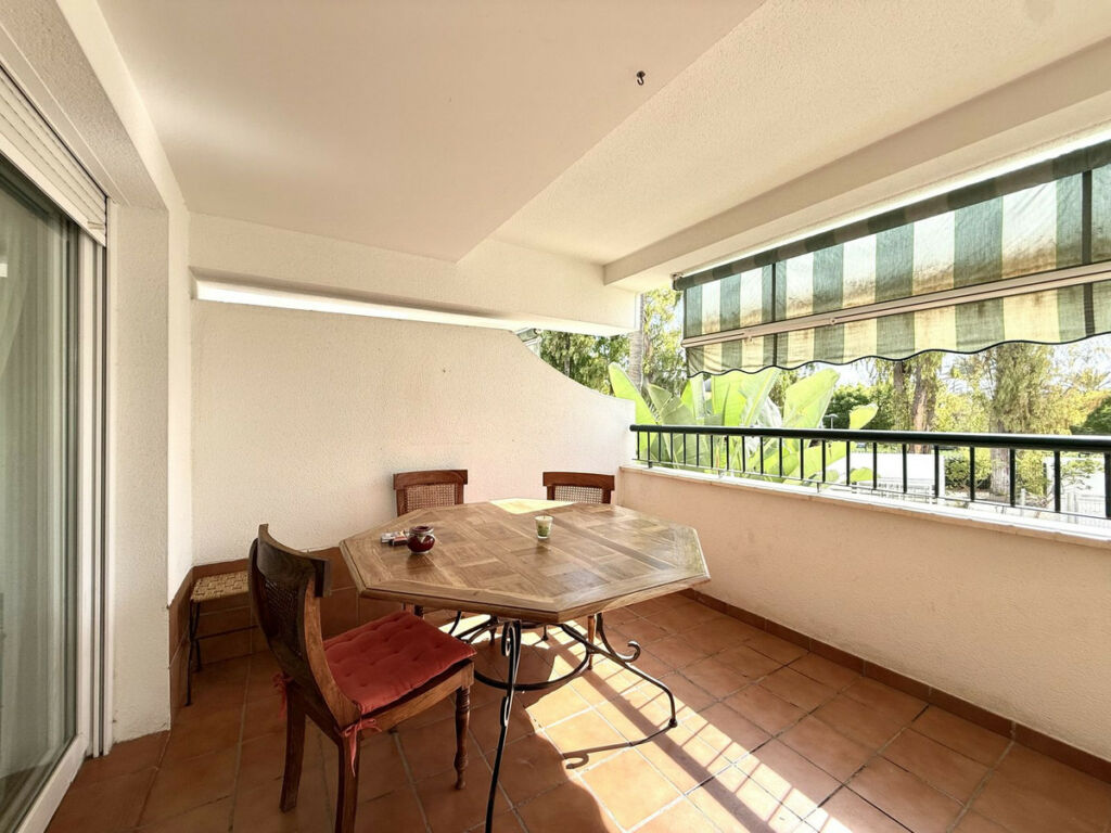 Ground Floor Apartment Guadalmina Baja Málaga - image 3