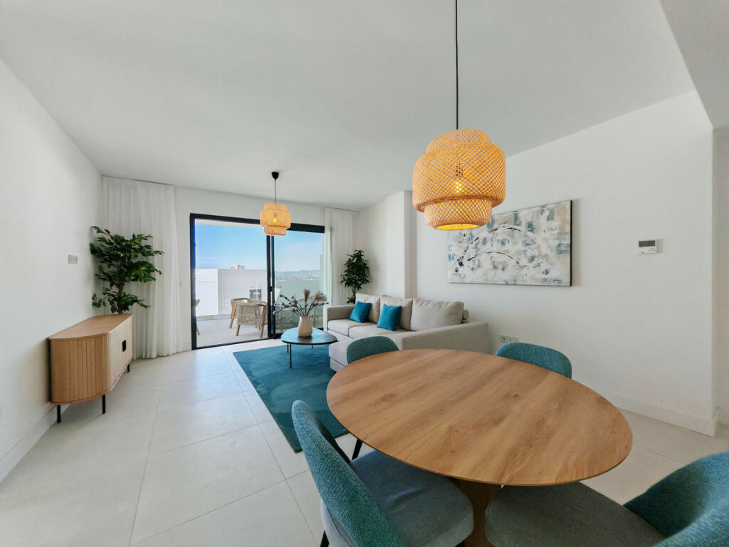 Middle Floor Apartment Fuengirola Málaga - image 3