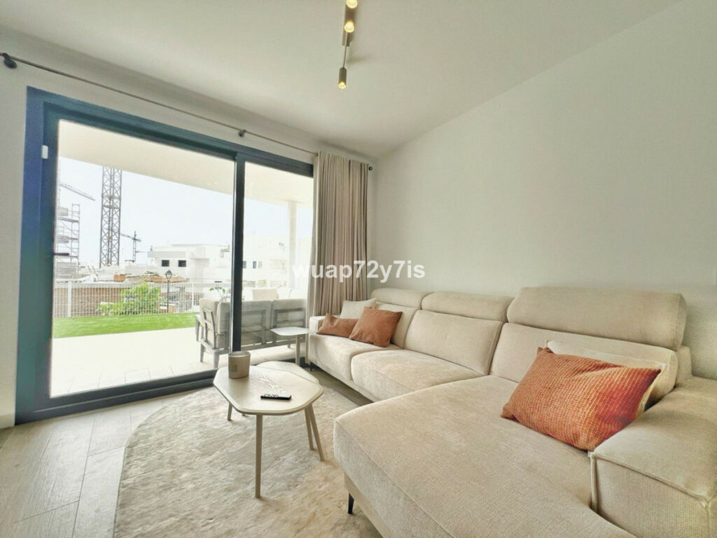 Ground Floor Apartment Estepona Málaga - image 3