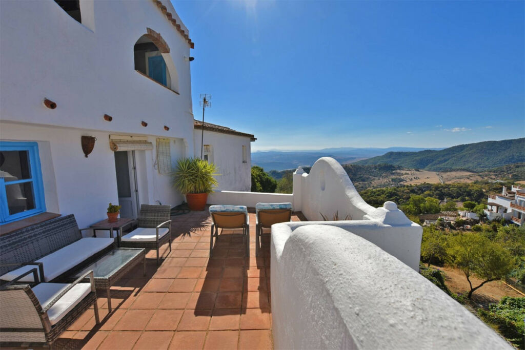 Townhouse Gaucín Málaga - image 3