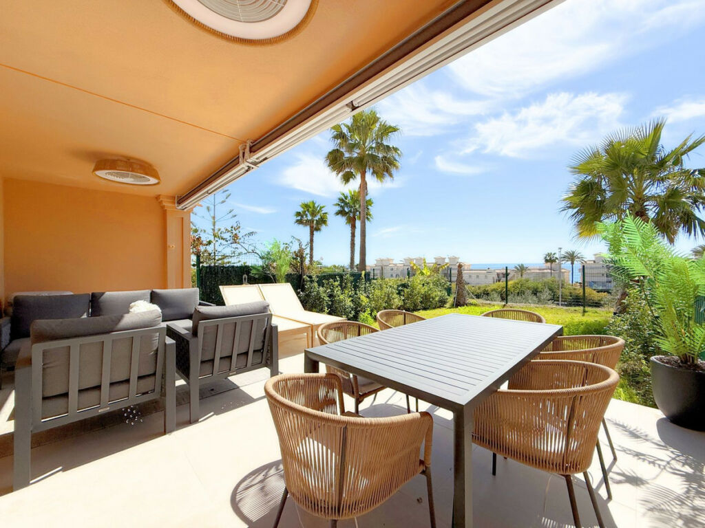 Townhouse Estepona Málaga - image 3