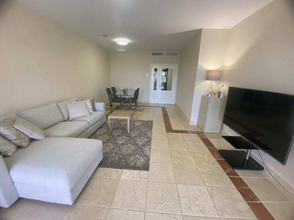 Ground Floor Apartment Atalaya Málaga - image 3