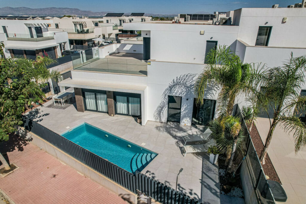 Detached Villa San Fulgencio Alicante - image 3