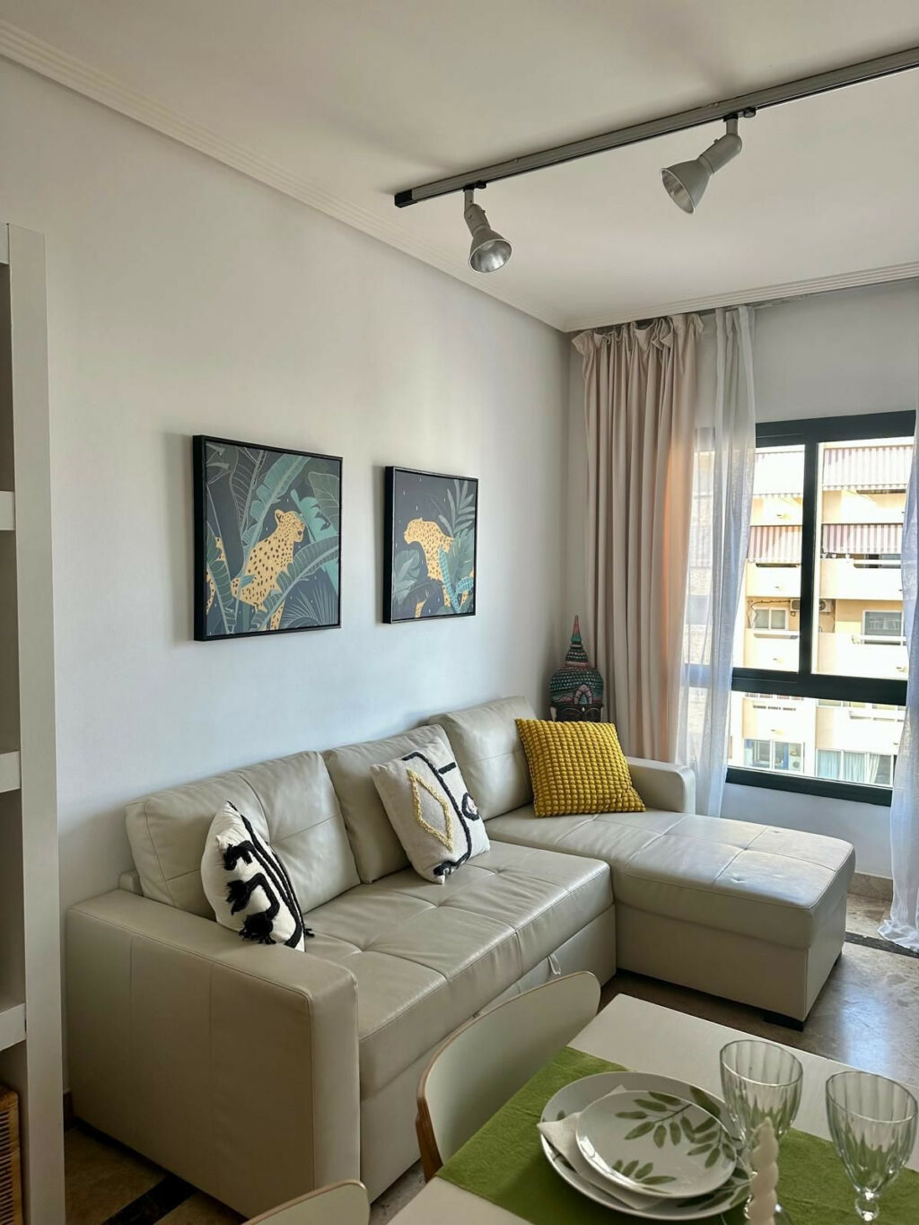 Middle Floor Apartment Marbella Málaga - image 3