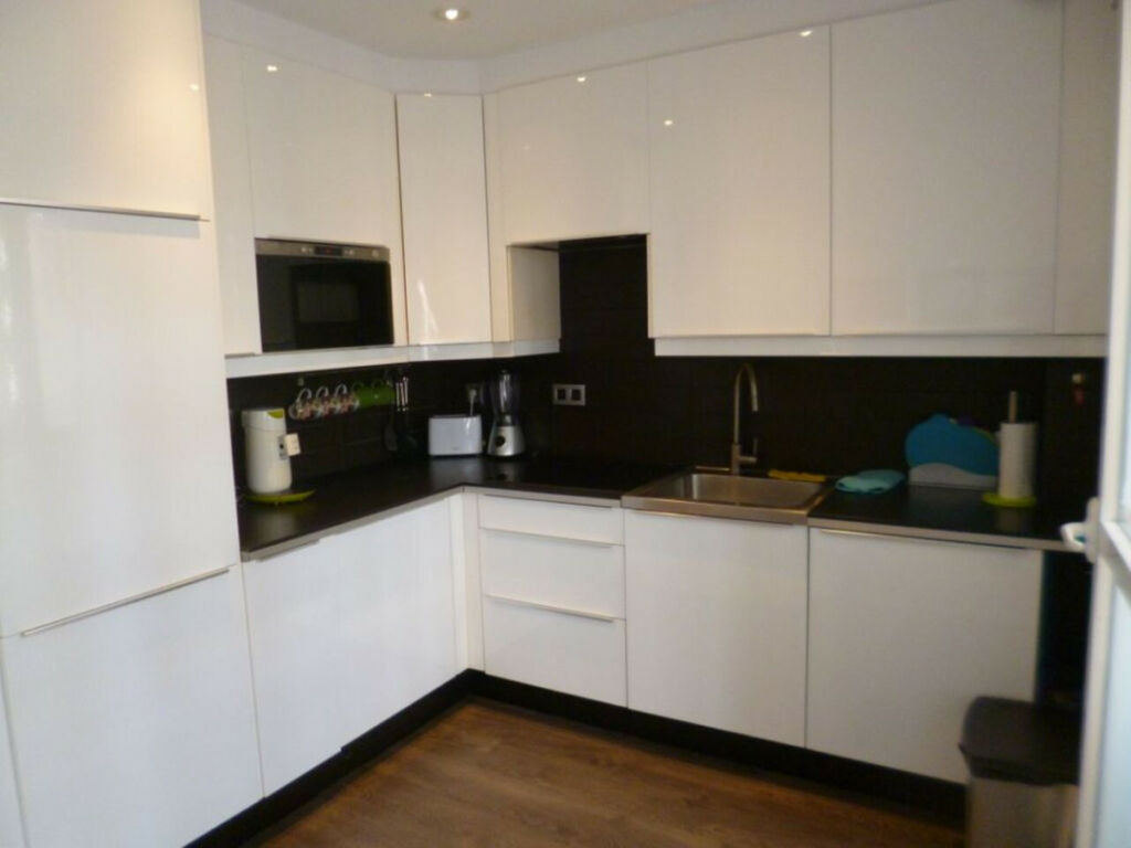 Middle Floor Apartment La Florida Alicante - image 3