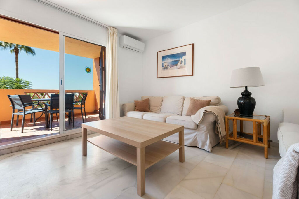 Ground Floor Apartment Marbella Málaga - image 3