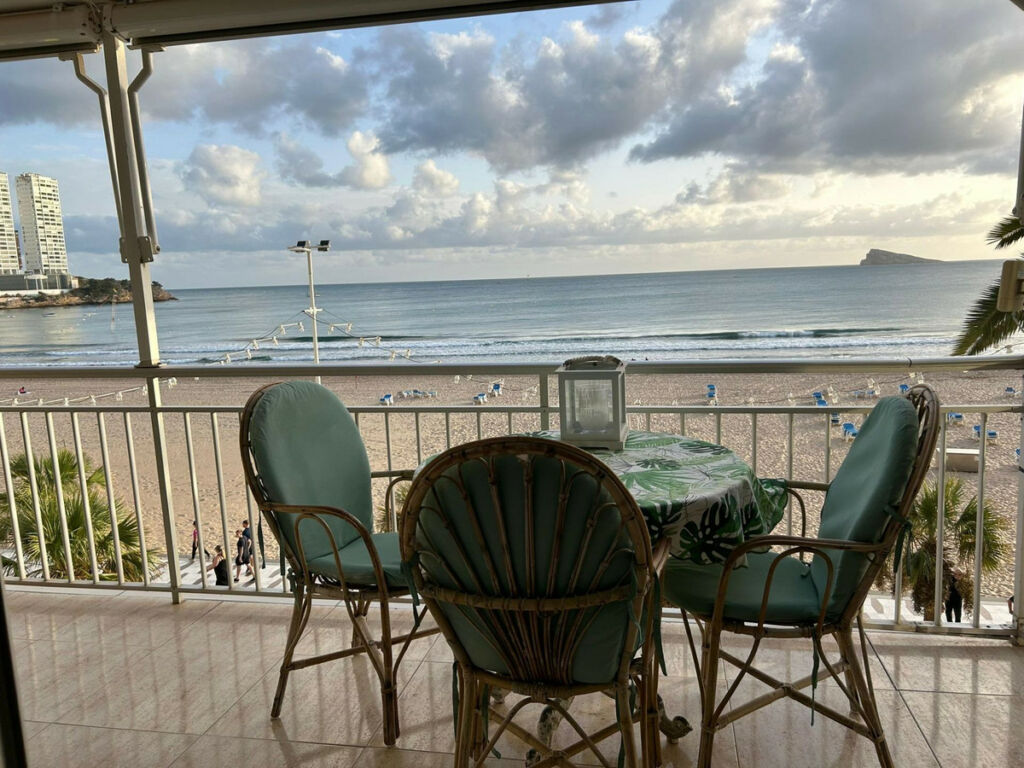 Middle Floor Apartment Benidorm Alicante - image 3