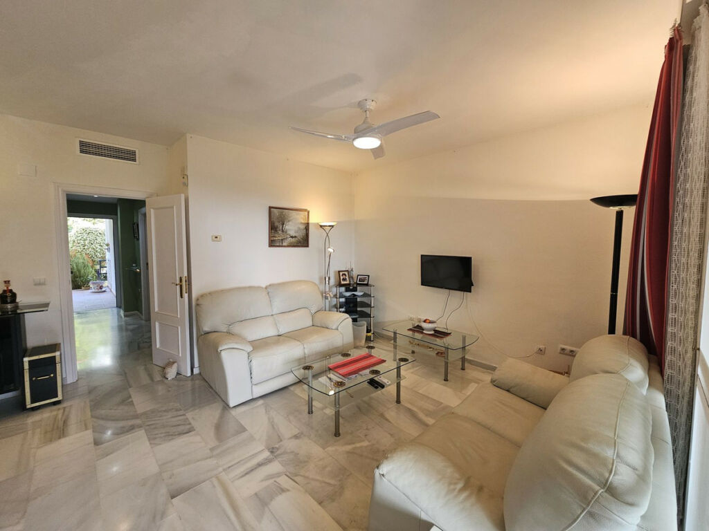 Ground Floor Apartment Miraflores Málaga - image 3