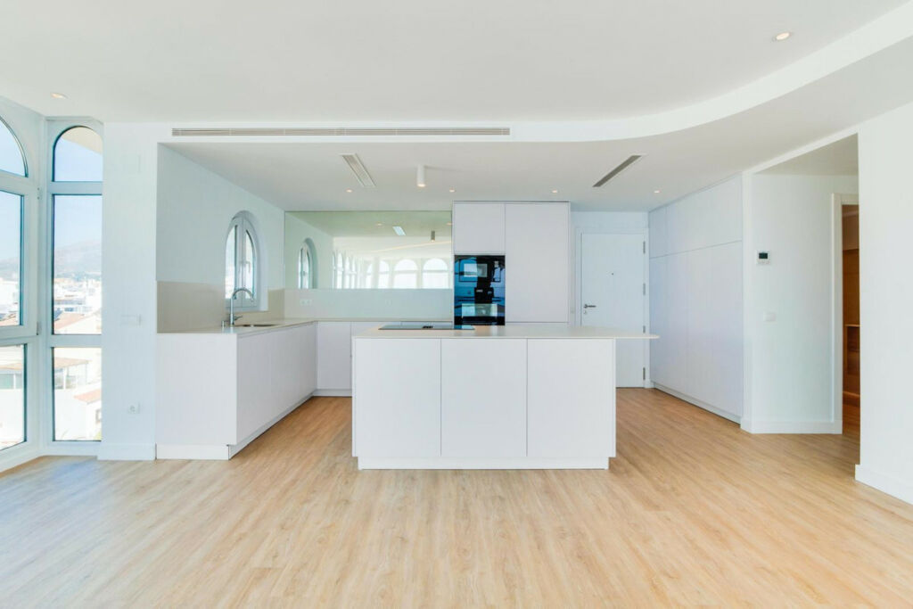 Penthouse Estepona Málaga - image 3