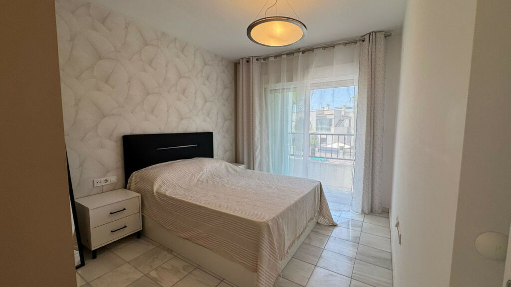 Semi-Detached House Torrevieja Alicante - image 3