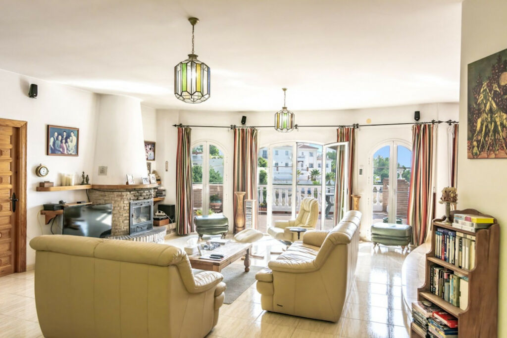 Detached Villa Nerja Málaga - image 3