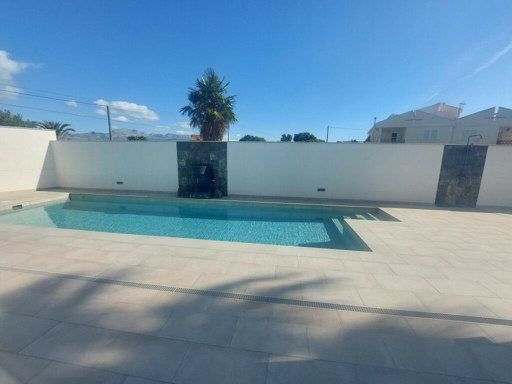 Detached Villa Albir Alicante - image 3