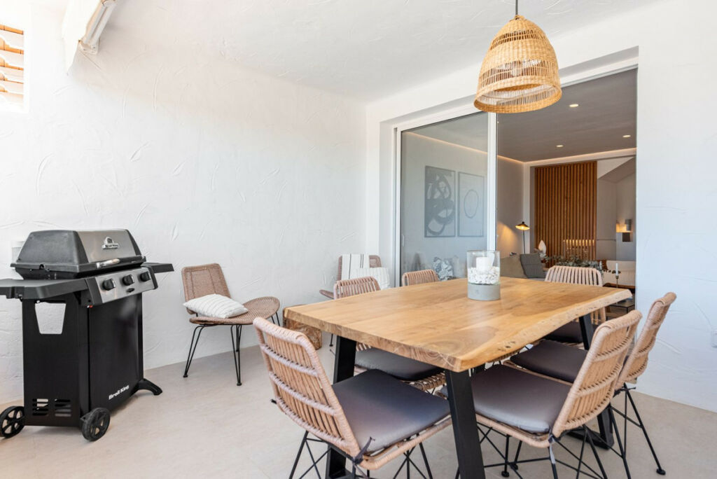Penthouse Duplex Nueva Andalucía Málaga - image 3