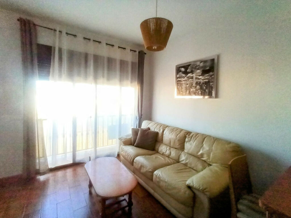 Middle Floor Apartment Las Lagunas Málaga - image 3