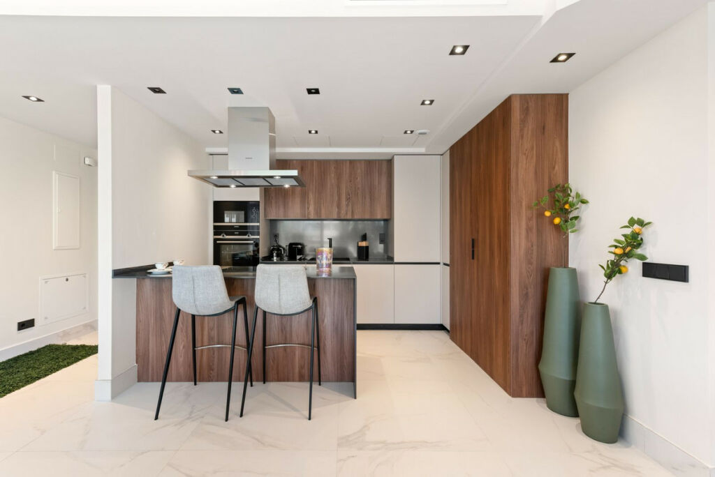 Middle Floor Apartment San Pedro de Alcántara Málaga - image 3
