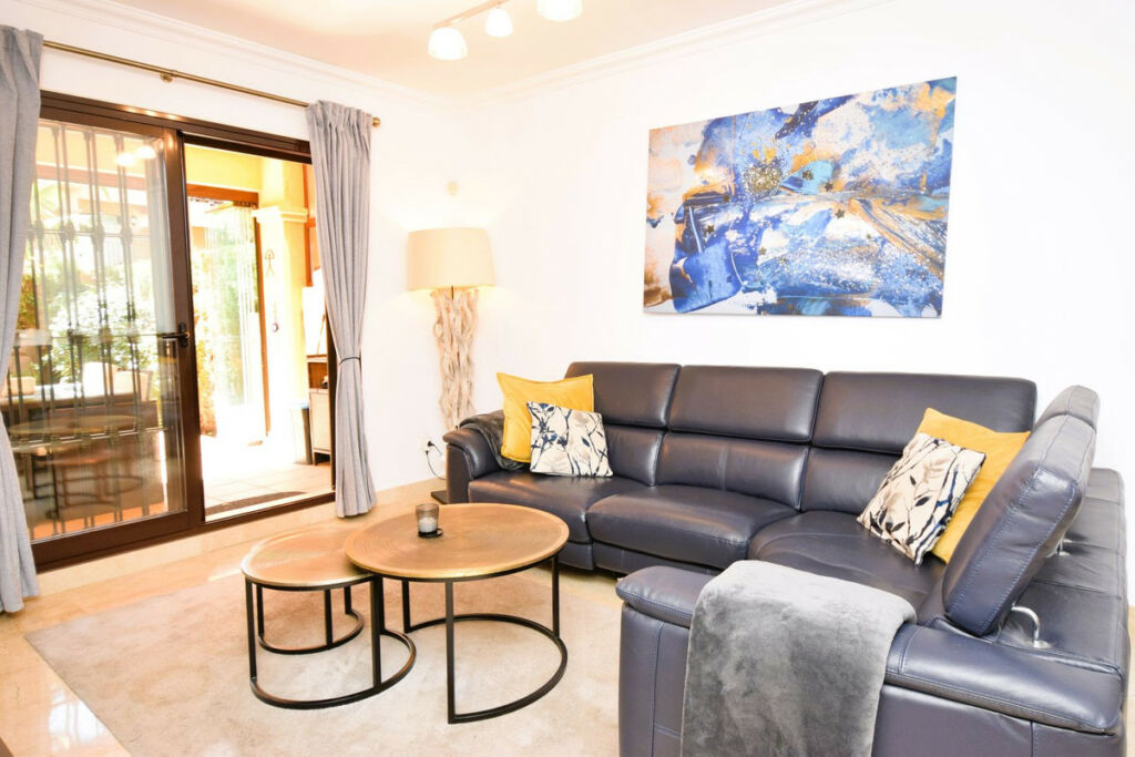 Ground Floor Apartment La Cala de Mijas Málaga - image 3