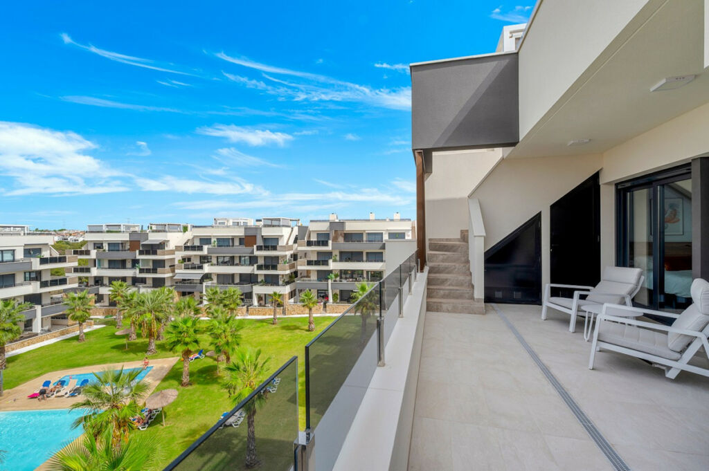 Ground Floor Apartment Los Altos Alicante - image 3