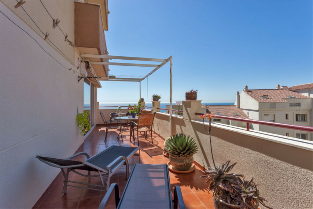 Middle Floor Apartment Benalmadena Costa Málaga - image 4