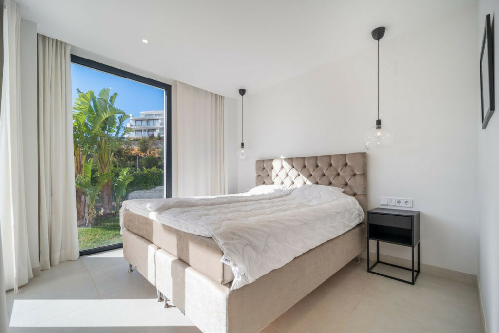 Ground Floor Apartment Fuengirola Málaga - image 3