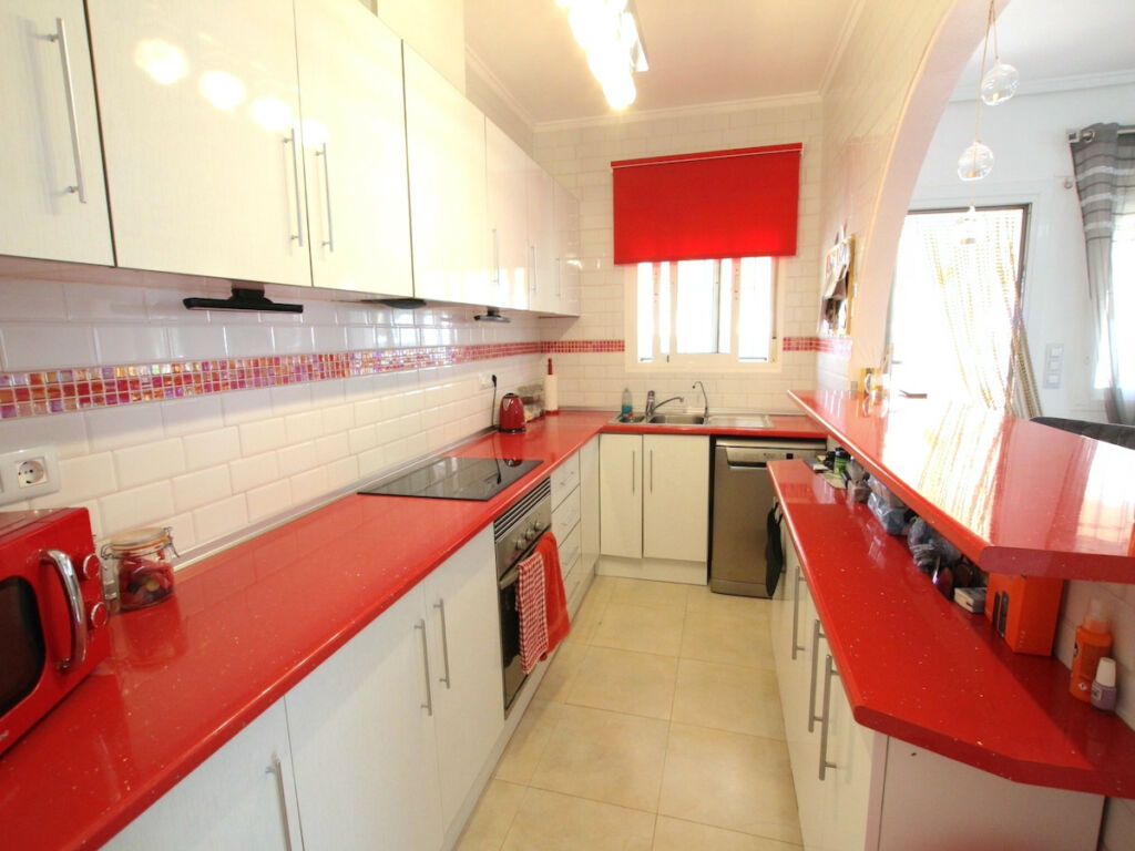 Detached Villa Benimar Alicante - image 3