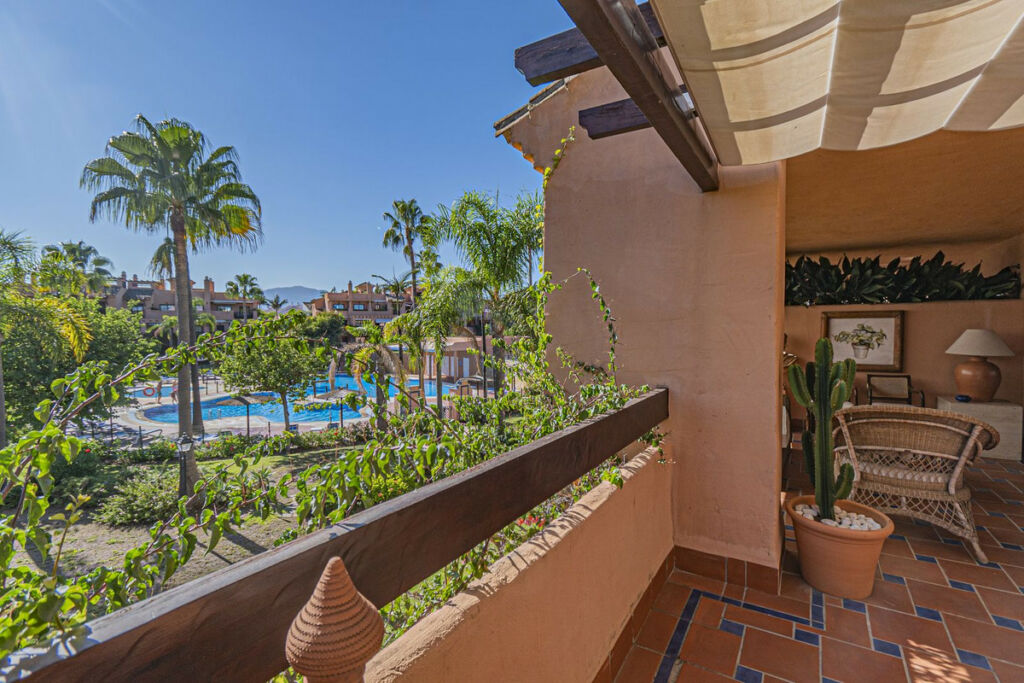 Middle Floor Apartment Hacienda del Sol Málaga - image 3