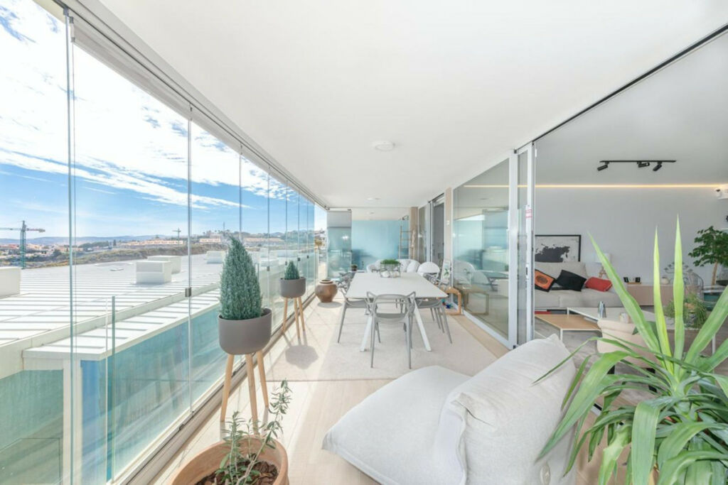 Middle Floor Apartment Fuengirola Málaga - image 3
