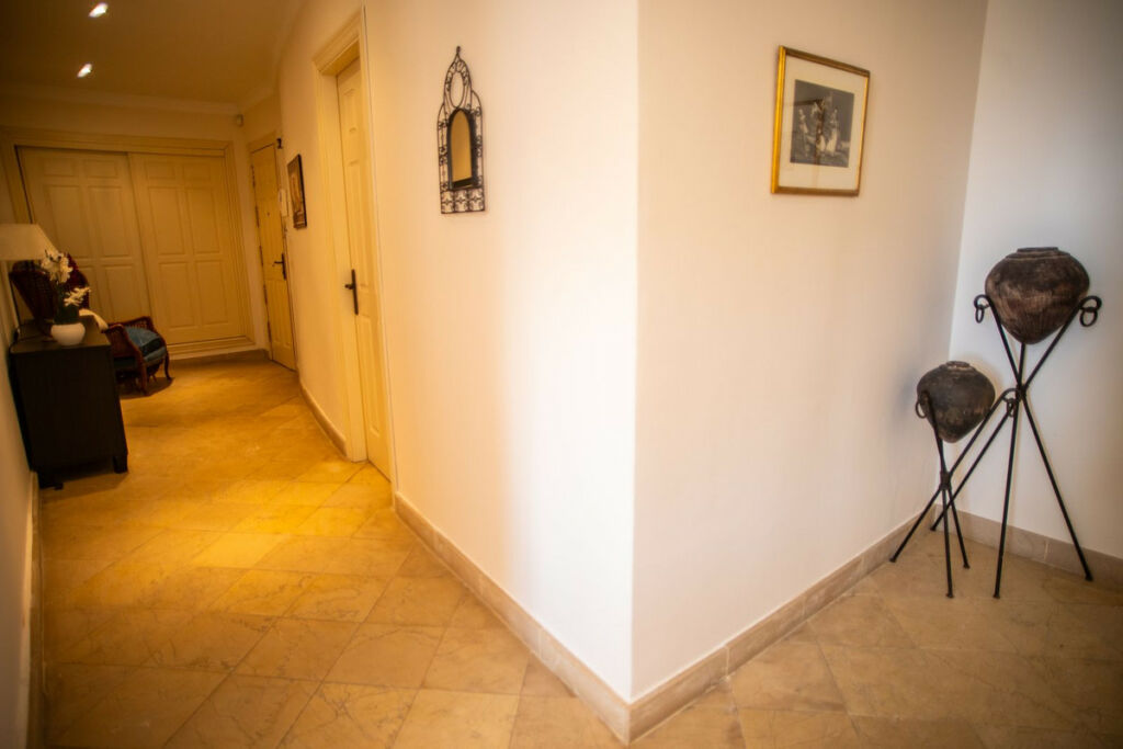 Middle Floor Apartment El Paraiso Málaga - image 31