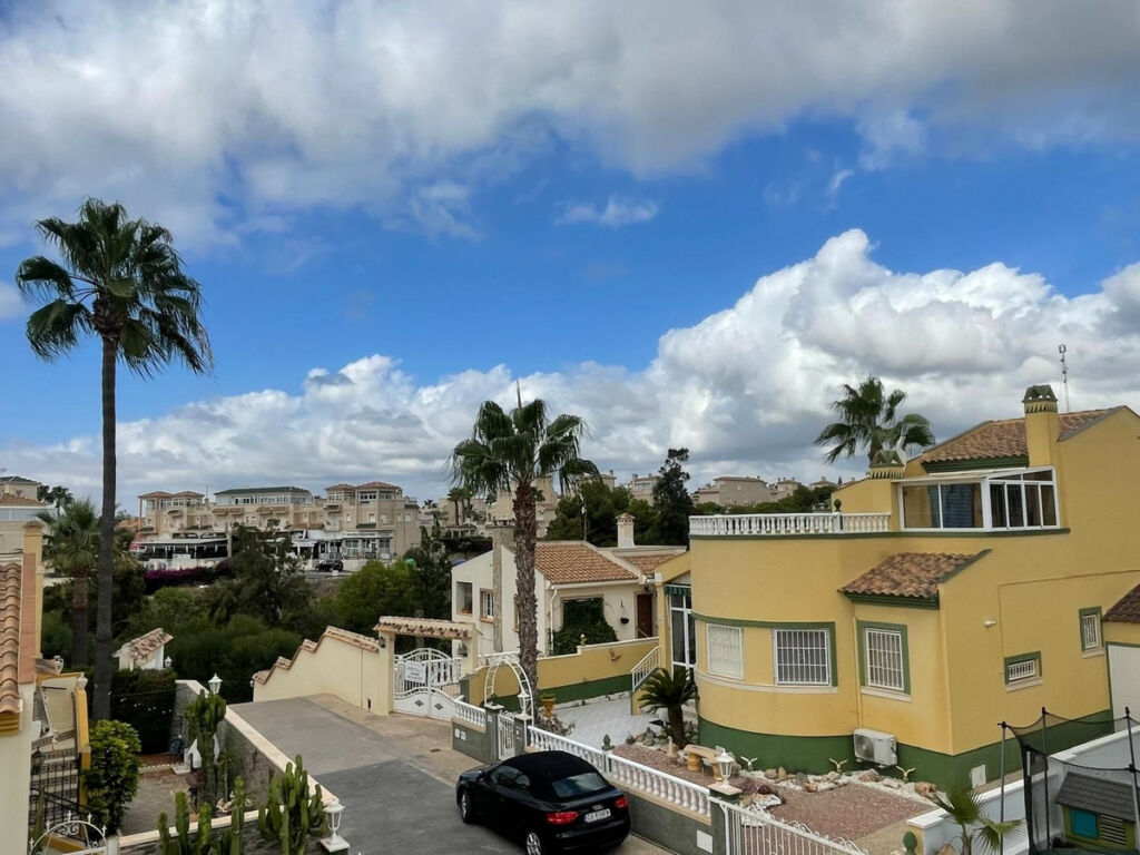 Detached Villa Playa Flamenca Alicante - image 29