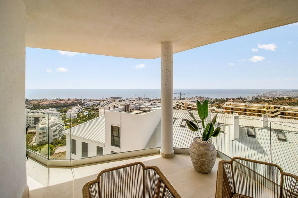 Middle Floor Apartment Higueron Málaga - image 30