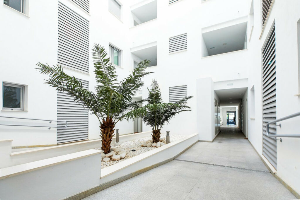 Middle Floor Apartment Nueva Andalucía Málaga - image 30