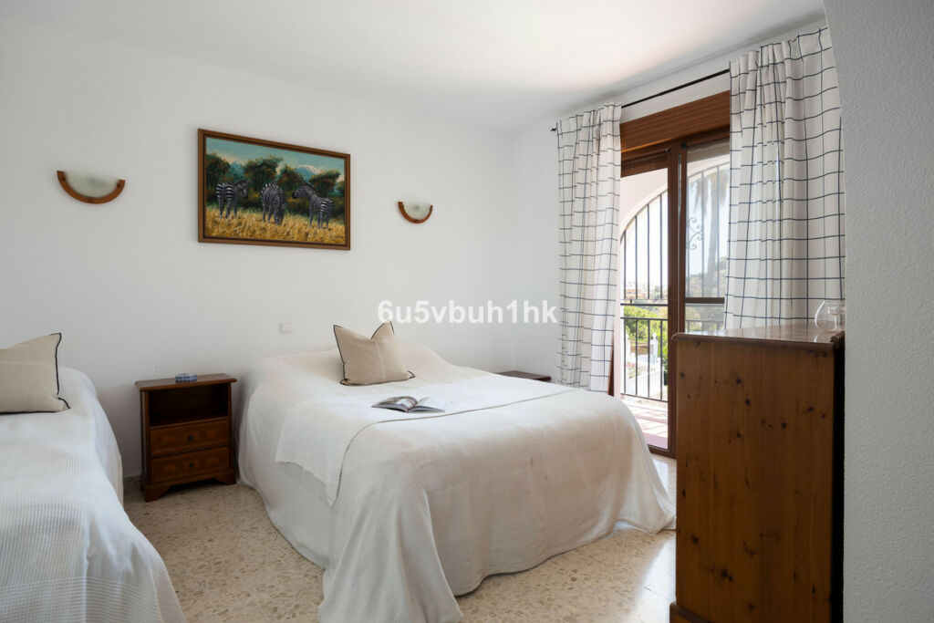 Detached Villa Torremuelle Málaga - image 30