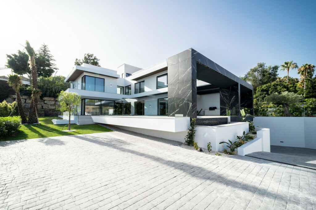 Detached Villa El Paraiso Málaga - image 30