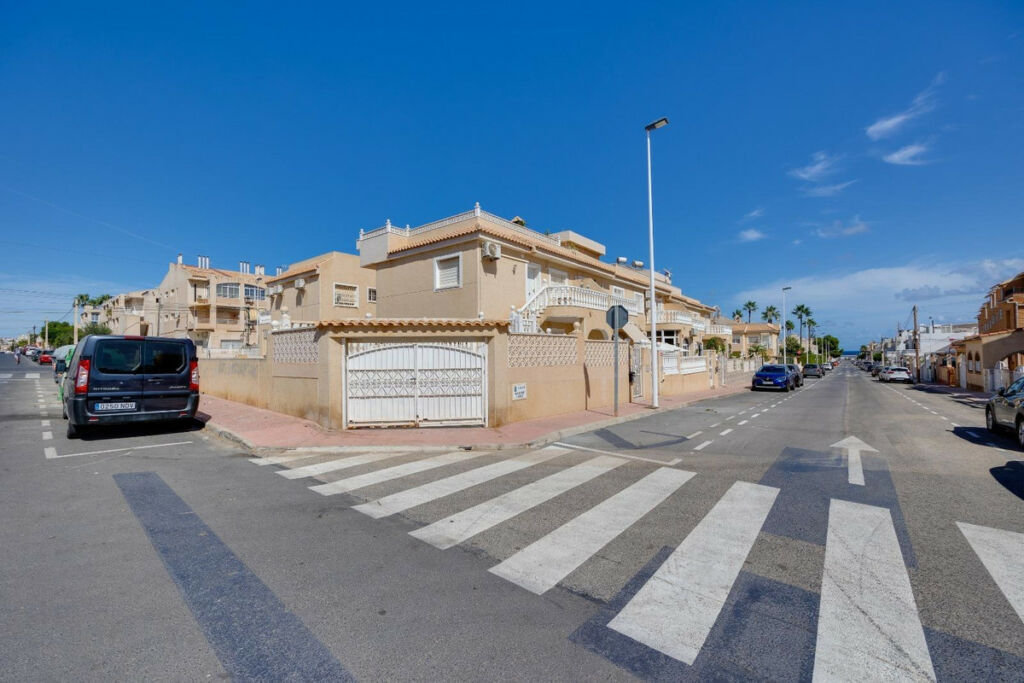 Bungalow Torrevieja Alicante - image 30