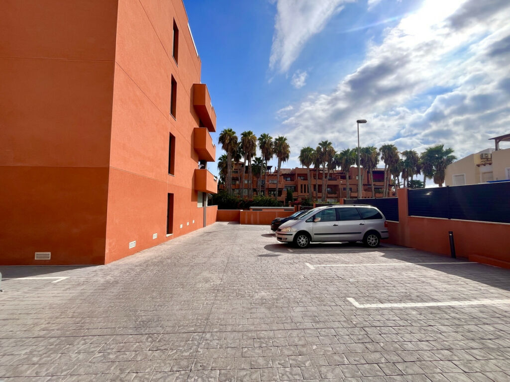 Middle Floor Apartment Villamartin Alicante - image 31