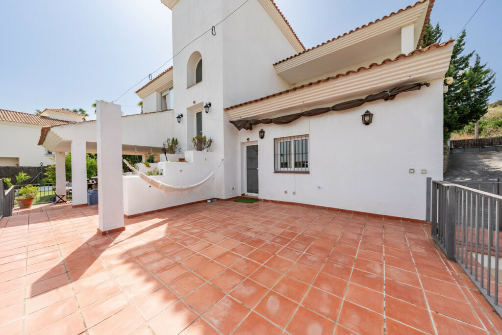 Detached Villa Sotogrande Alto Cádiz - image 30