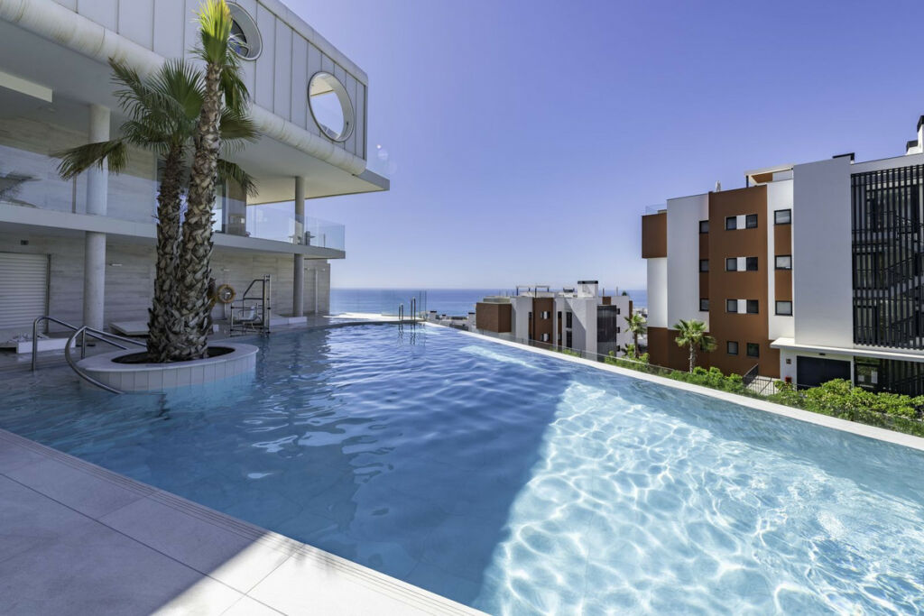 Middle Floor Apartment Higueron Málaga - image 30