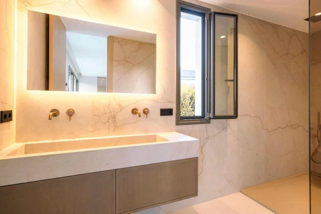 Detached Villa Estepona Málaga - image 30