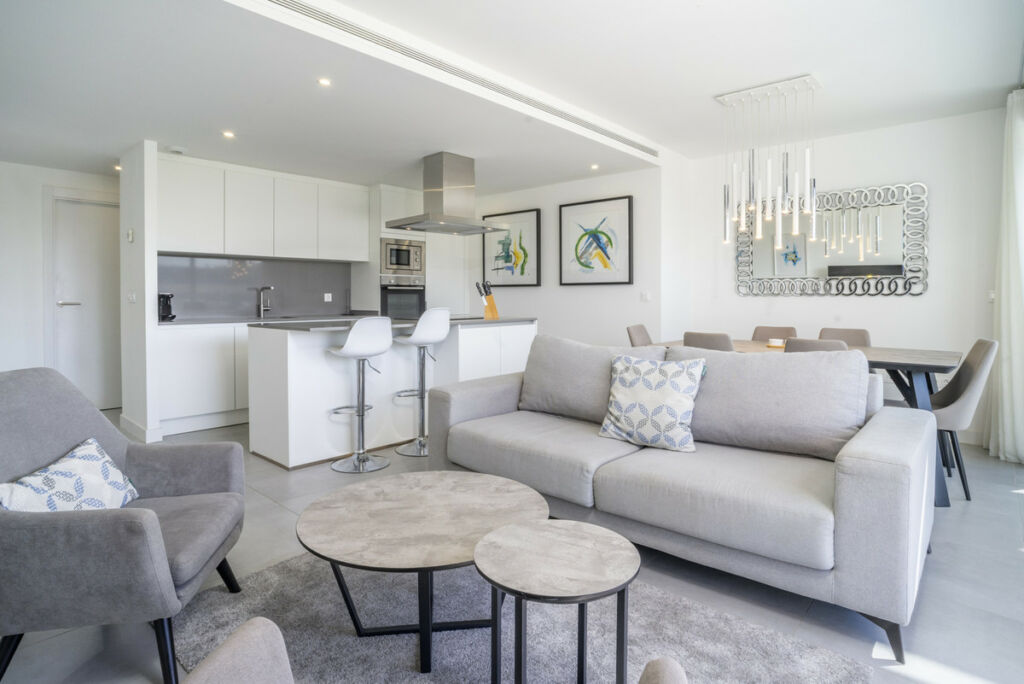 Middle Floor Apartment Estepona Málaga - image 30