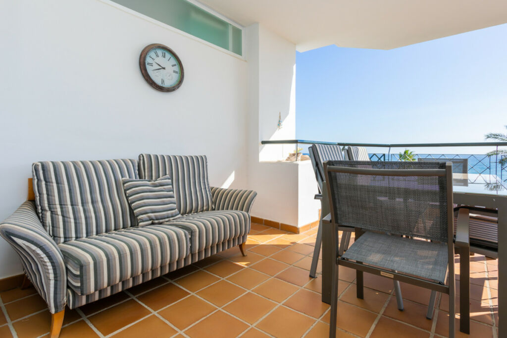 Middle Floor Apartment Calahonda Málaga - image 30