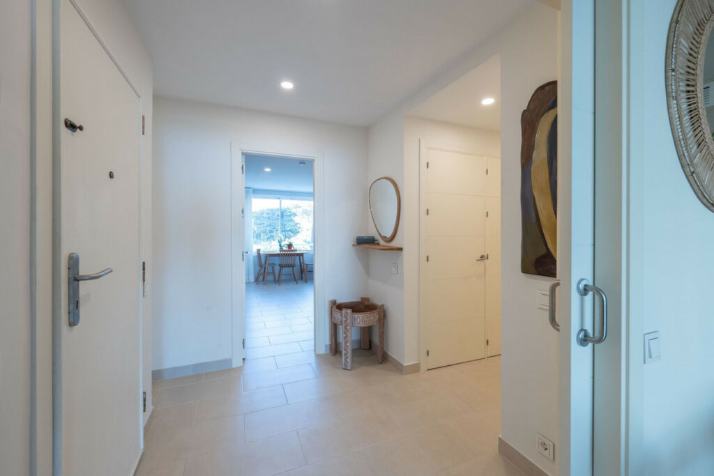 Middle Floor Apartment Estepona Málaga - image 30