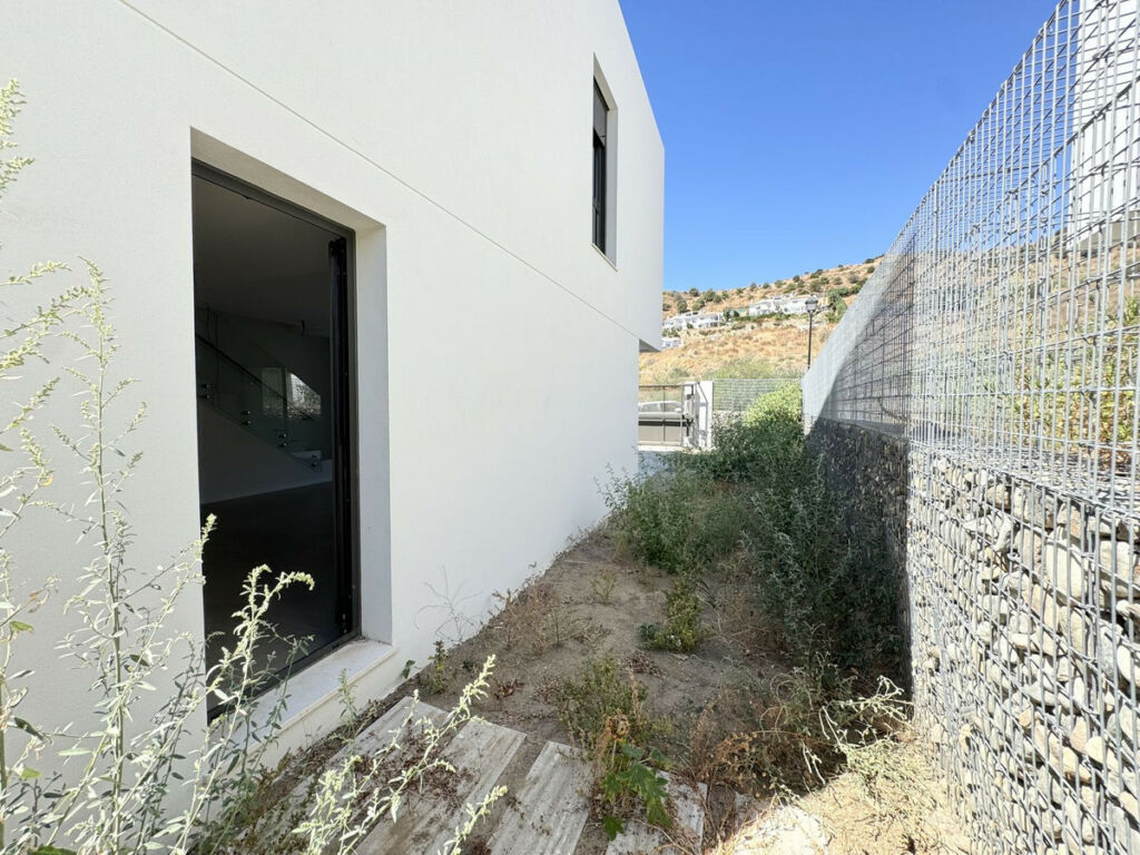 Semi-Detached House Riviera del Sol Málaga - image 30