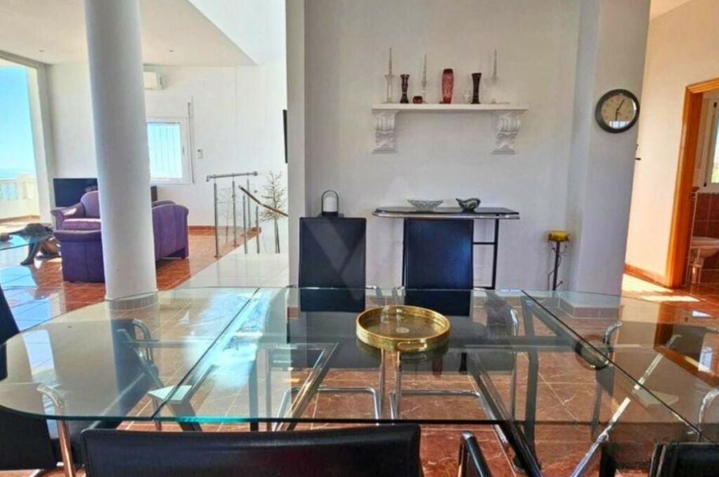 Detached Villa Sayalonga Málaga - image 30