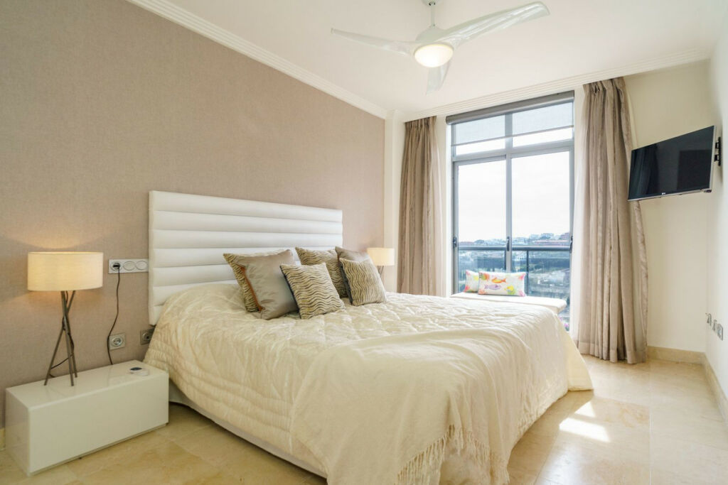 Middle Floor Apartment Benahavís Málaga - image 30
