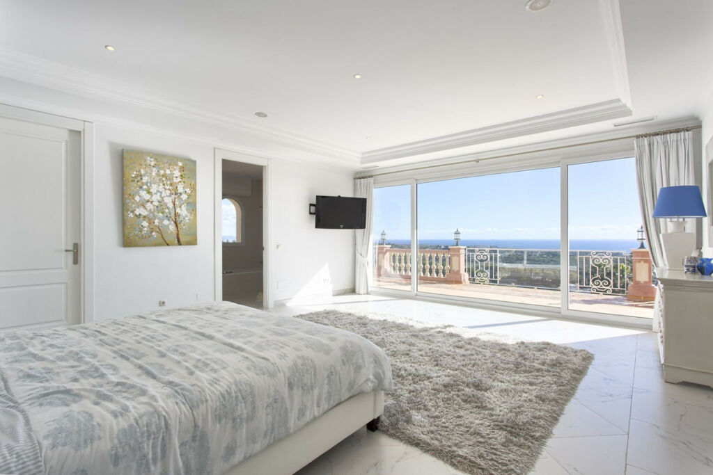 Detached Villa Los Flamingos Málaga - image 30