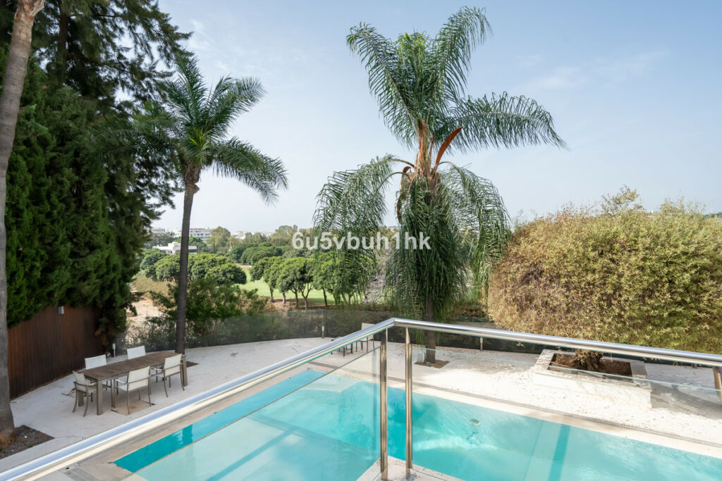 Detached Villa Nueva Andalucía Málaga - image 30