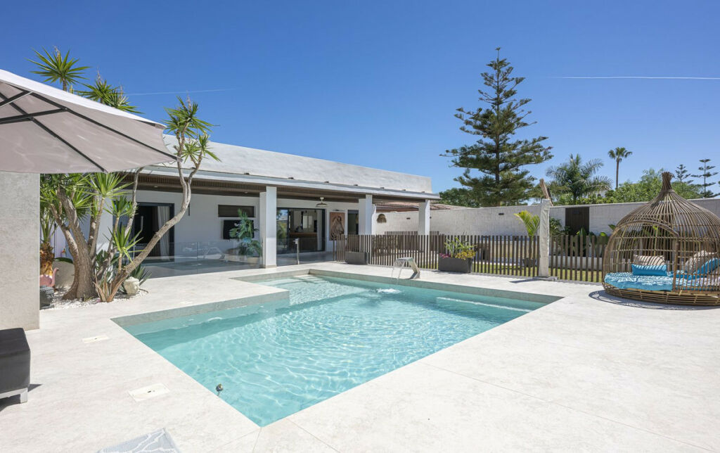 Detached Villa New Golden Mile Málaga - image 30