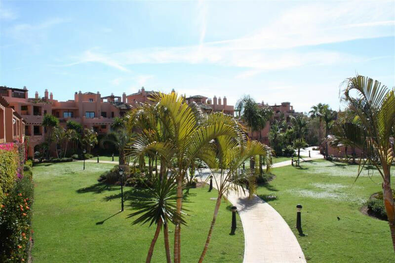 Middle Floor Apartment New Golden Mile Málaga - image 30
