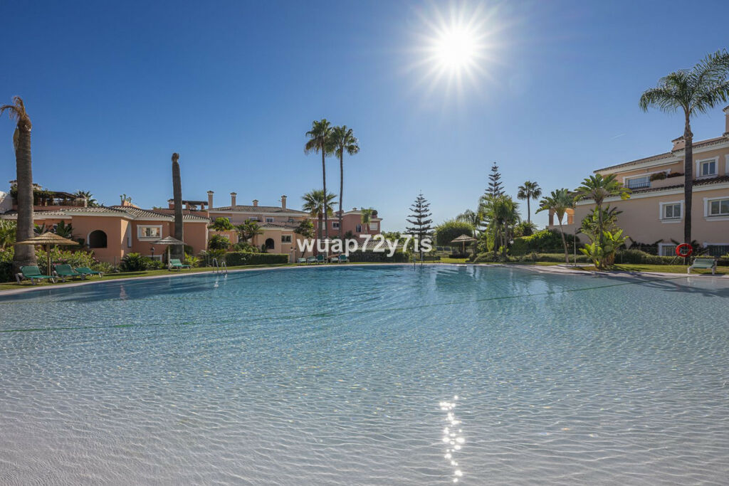 Penthouse Estepona Málaga - image 30